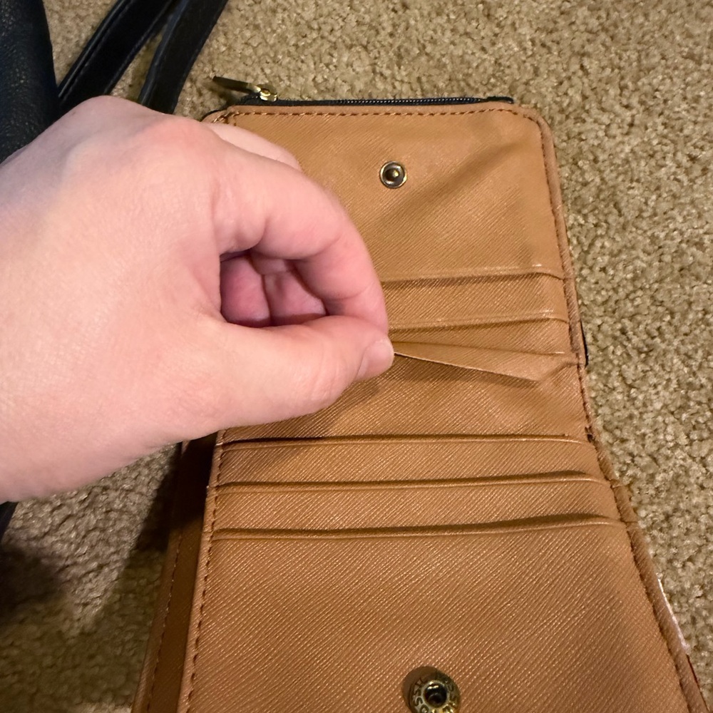 Fossil Bag and Wallet - Picture 3 of 14